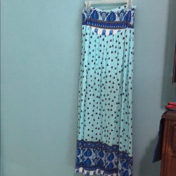 NWOT beautiful high waisted maxi skirt - Picture 5 of 6